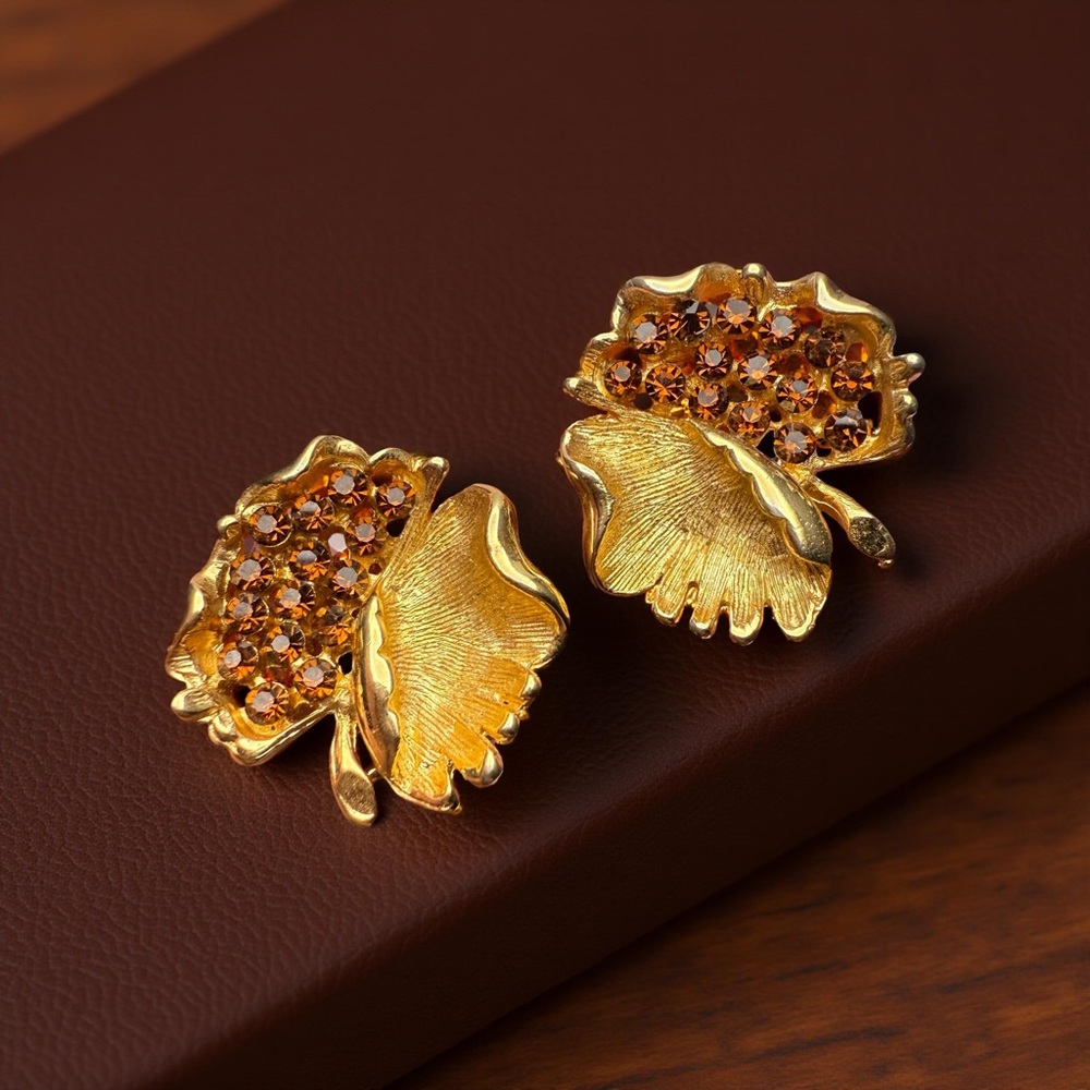 Vintage BSK Amber Rhinestone Gold Leaf Clip Earrings
